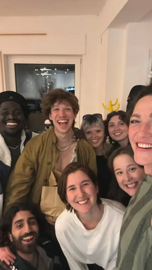 Instagram-Beitrag: Danke, Leute! Was eine wilde Woche! Und es hat so viel Spaß gemacht. Danke an all die Artists, die da waren.